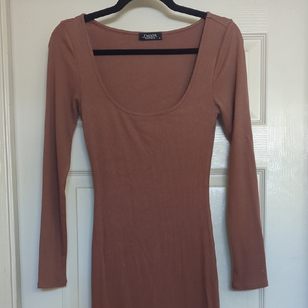 Zyanya Boutique Fitted Brown Scoop Neck Maxi Dress